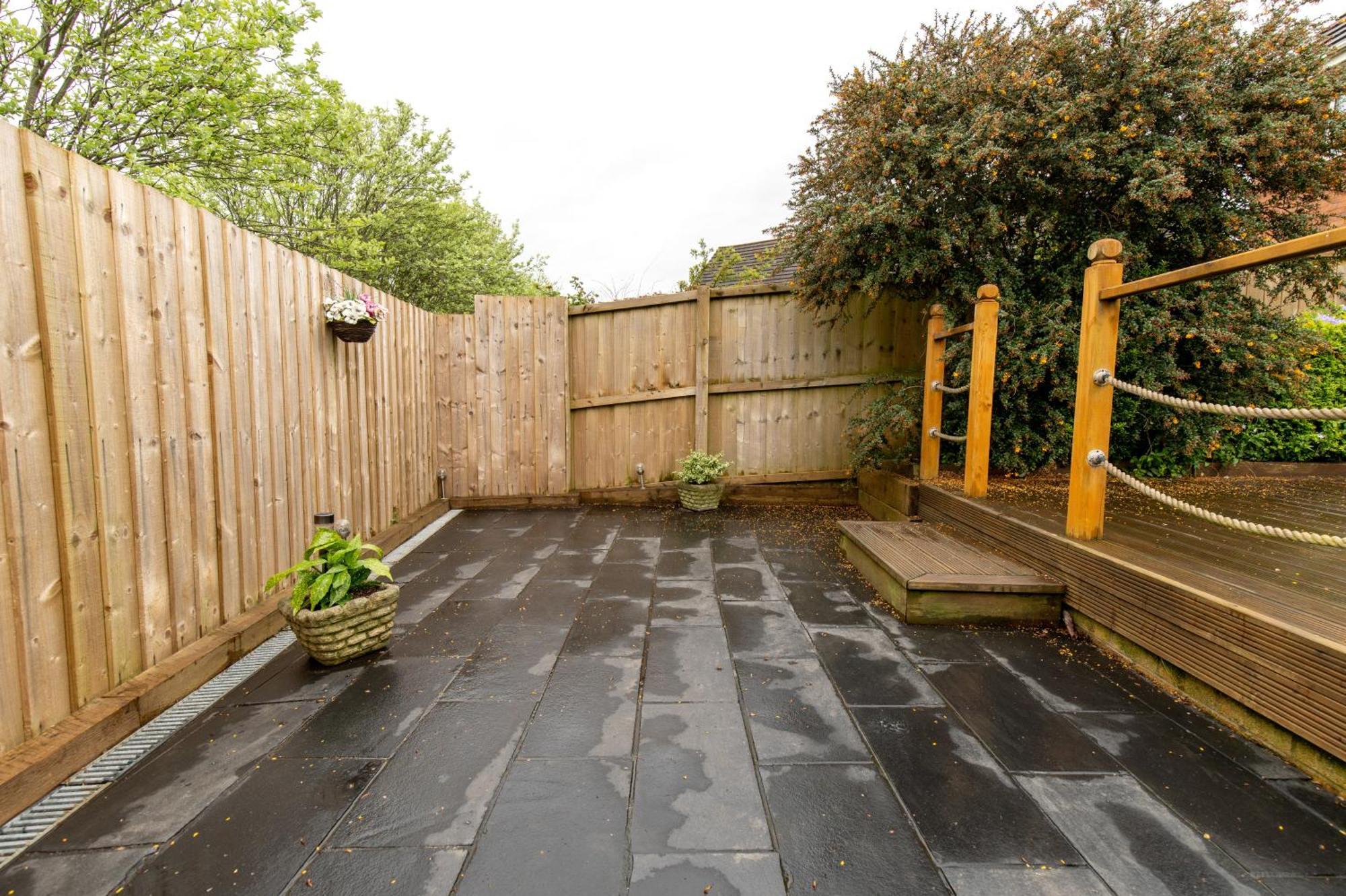 Comfortable And Spacious Superb Holiday Home In Llanelli, Dog Friendly Exterior foto